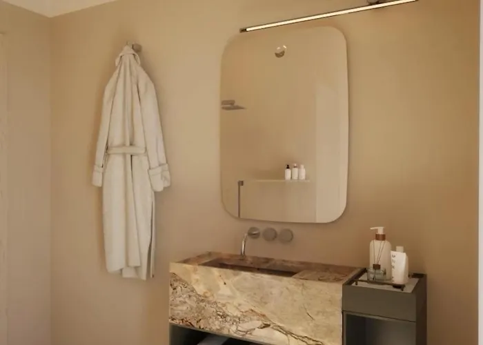 Egadi 3* 法维尼亚纳