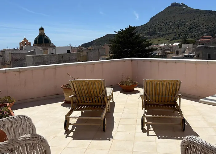 Egadi 法维尼亚纳